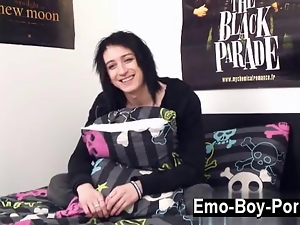 Twink video Cute emo Mylo Fox joins homoemo in his first ever solo
