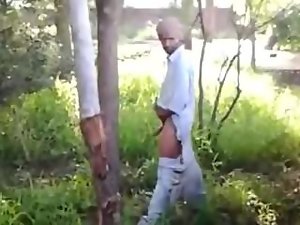 Seductive indian Man Caught Jacking Off Outdoors @jack1anywhere