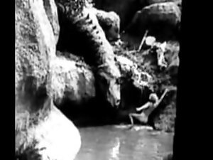 Paul Richter naked in Fritz Lang's Siegfreid (1924)