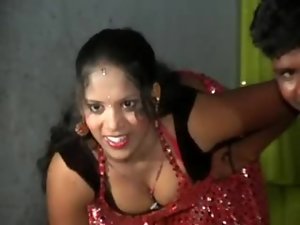 TAMILNADU GIRLS SEXY DANCE INDIAN 19 YEARS OLD NIGHT SONGS'WITH BOY DANCE B
