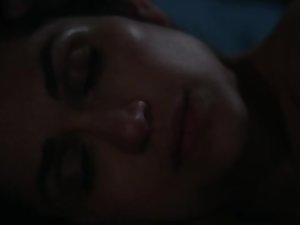 Lela Loren bare in Power S03E01 (2016)