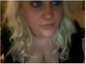 Buxom blond teenage webcam 1